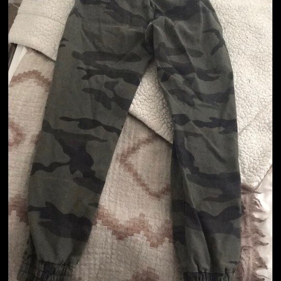 tna cargos - Picture 2 of 2